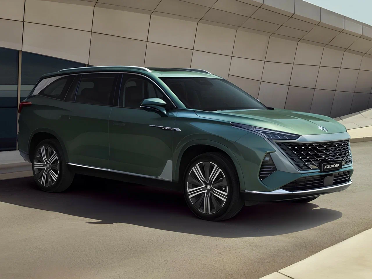 MG RX9 с салона по цене от 4 900 000 рублей