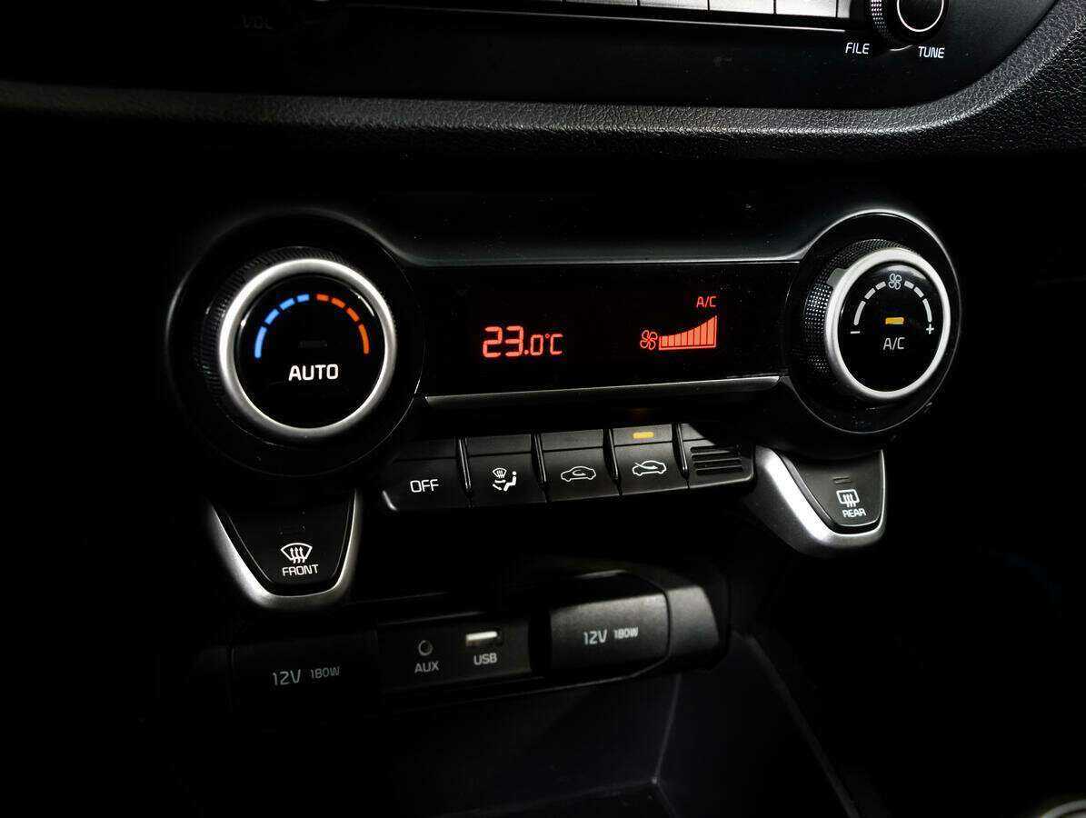 Купить Киа Рио, 2017, 83 114 км.. Фото: #10