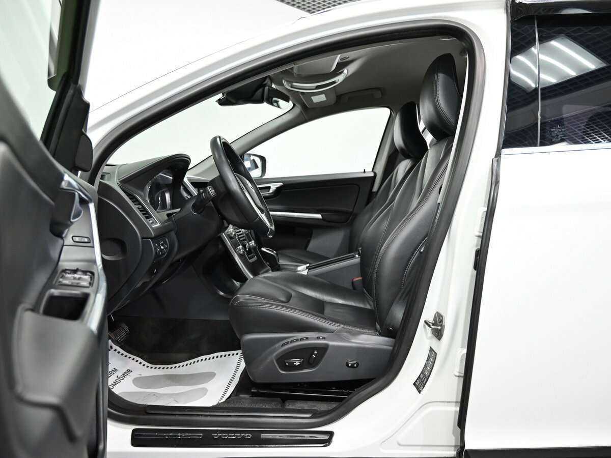 Купить Вольво ИксЦ60, 2014, 124 000 км.. Фото: #4