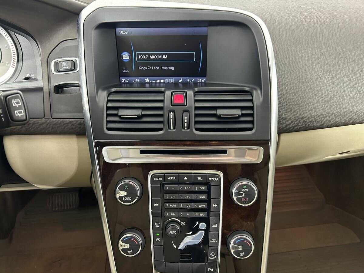 Купить Вольво ИксЦ60, 2012, 132 021 км.. Фото: #11