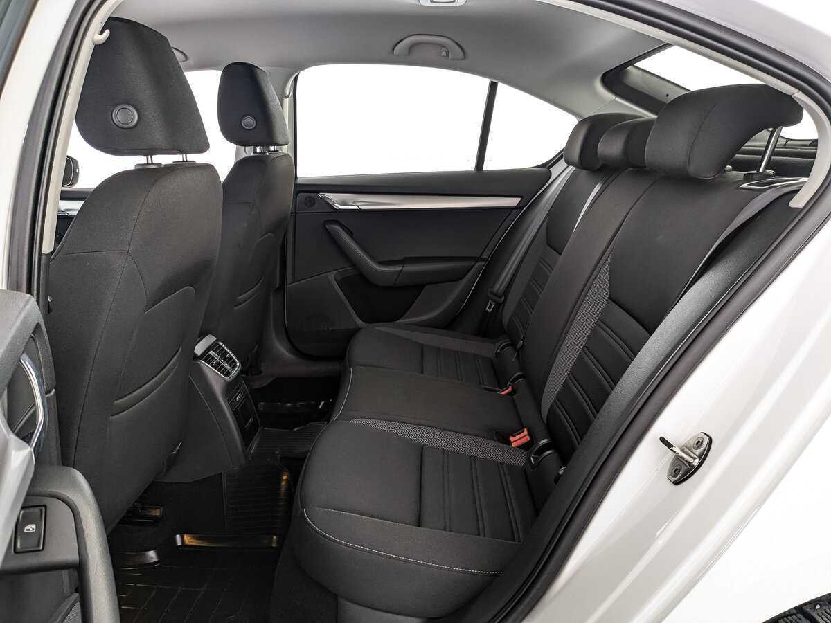 Купить Шкода Октавия, 2019, 41 988 км.. Фото: #17