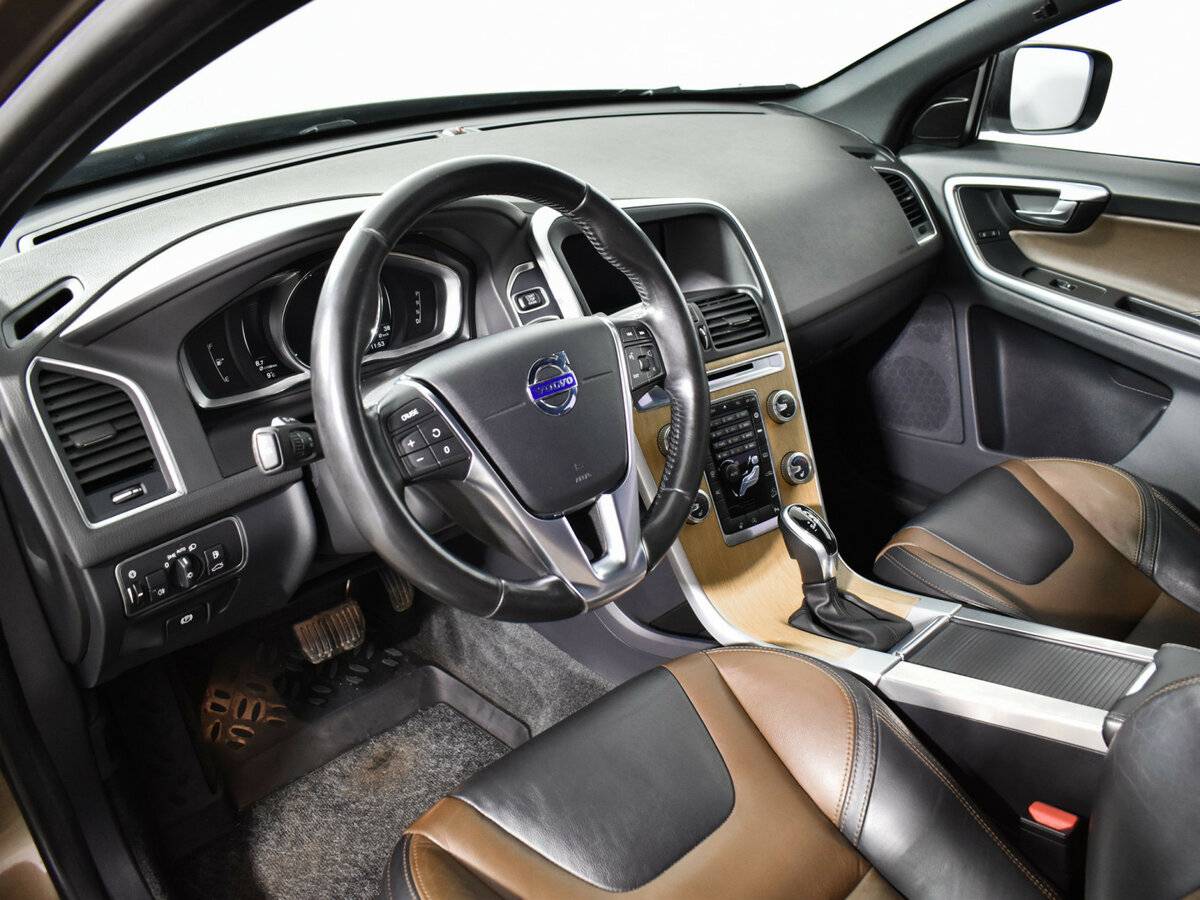 Купить Вольво ИксЦ60, 2017, 167 000 км.. Фото: #7