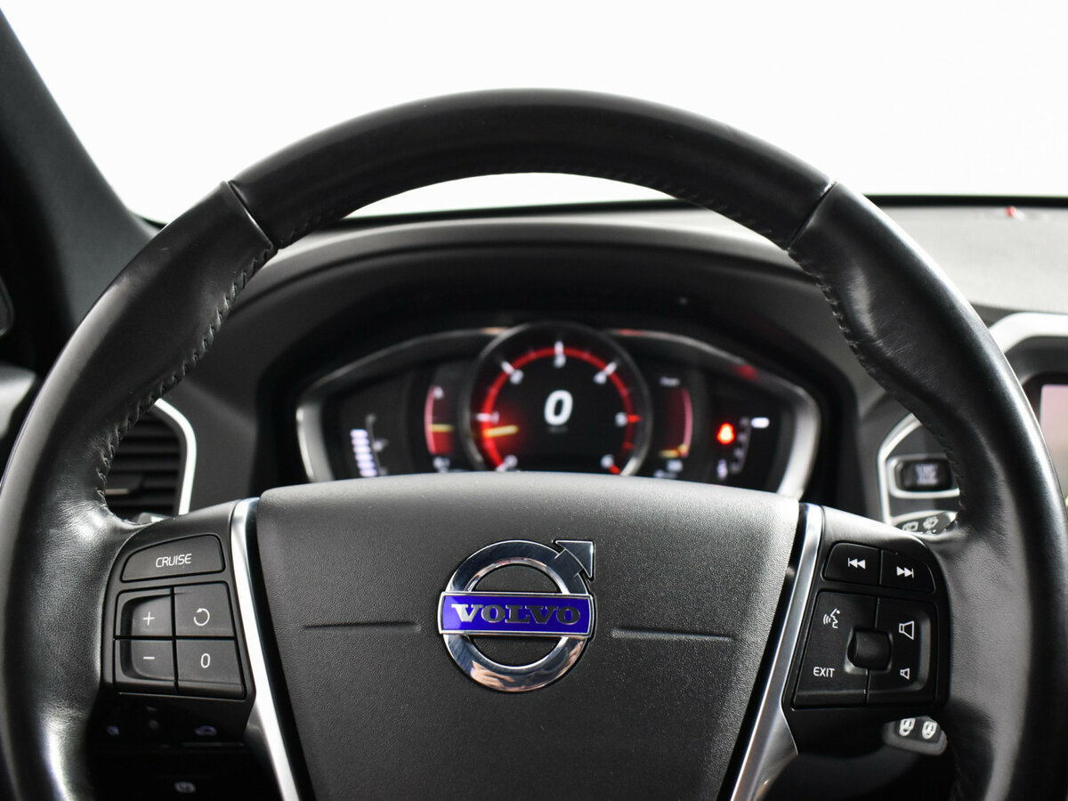 Купить Вольво ИксЦ60, 2017, 167 000 км.. Фото: #12