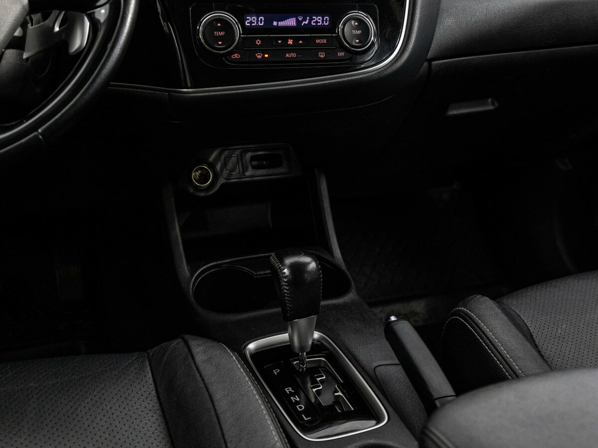 Купить Митсубиши Оутлэндер, 2016, 200 293 км.. Фото: #9